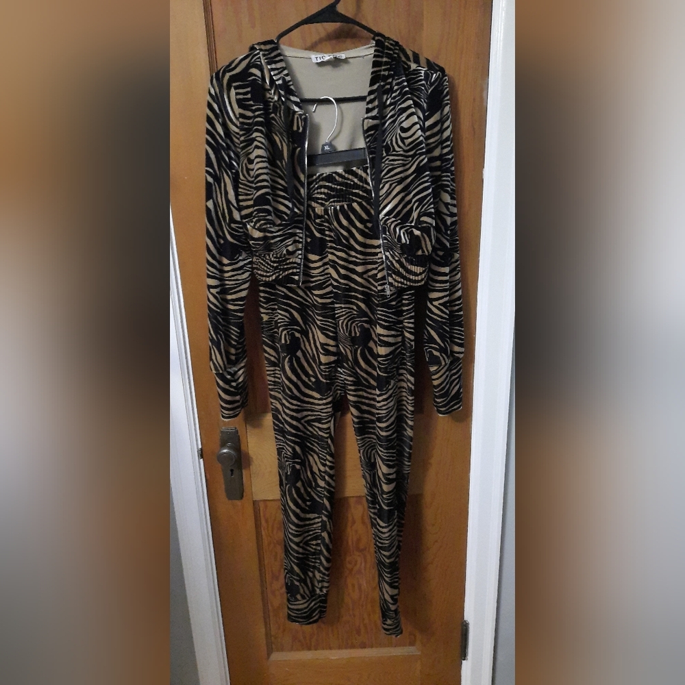 TIC TOC Plush velour woman's track suit